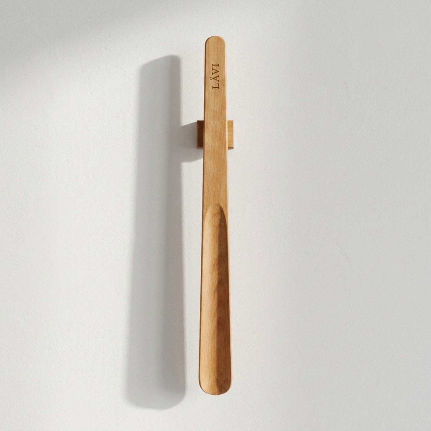 LÄVI One — Magnetic Shoehorn